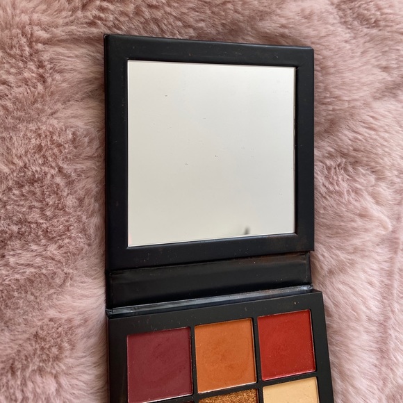Huda Beauty Eyeshadow Palette - Picture 3 of 4